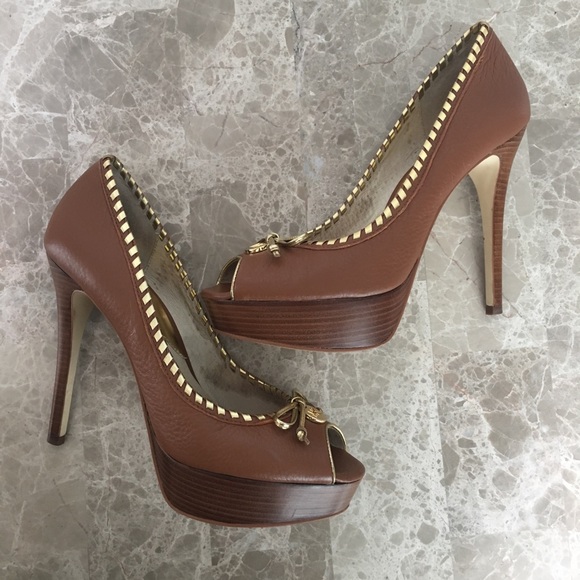 Michael Kors peep-toe logo heel - Picture 3 of 7